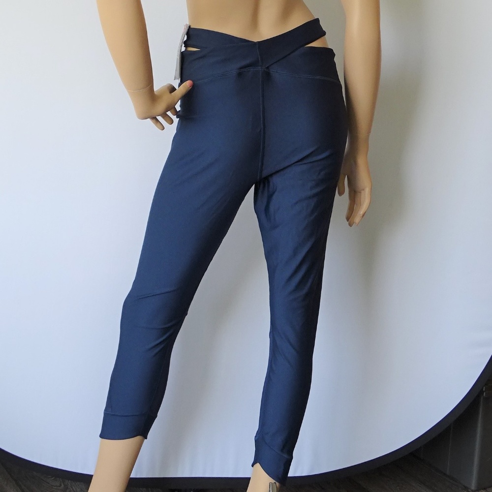 Under Armour Heat Gear Compression Leggings NWT - Picture 2 of 3